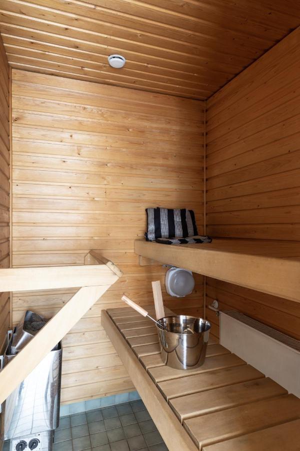Sleepwell Apartments Allinkatu With Private Sauna And Parking Turku Exterior photo